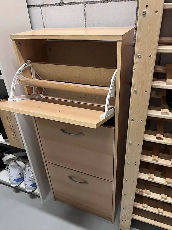 Schuhgestell gratis abholbar