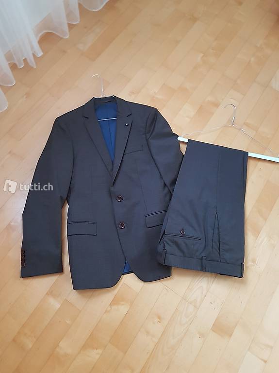 Herrenanzug Grüsse 46