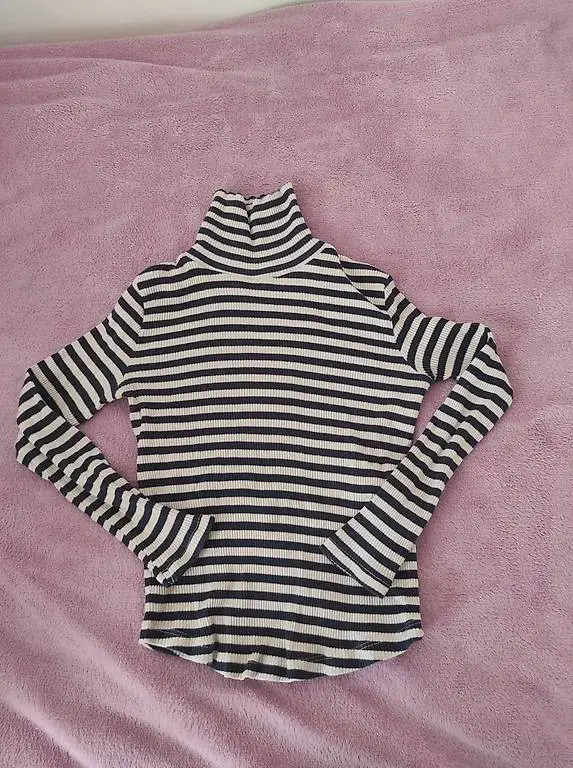 Lupetto a righe, marca Zara Kids, taglia 7 anni