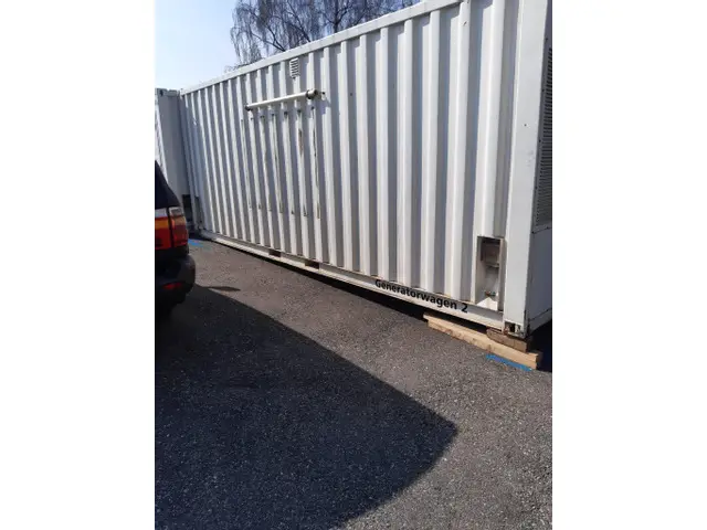 Generator mit Container (02) - AvK DKBN4, Container