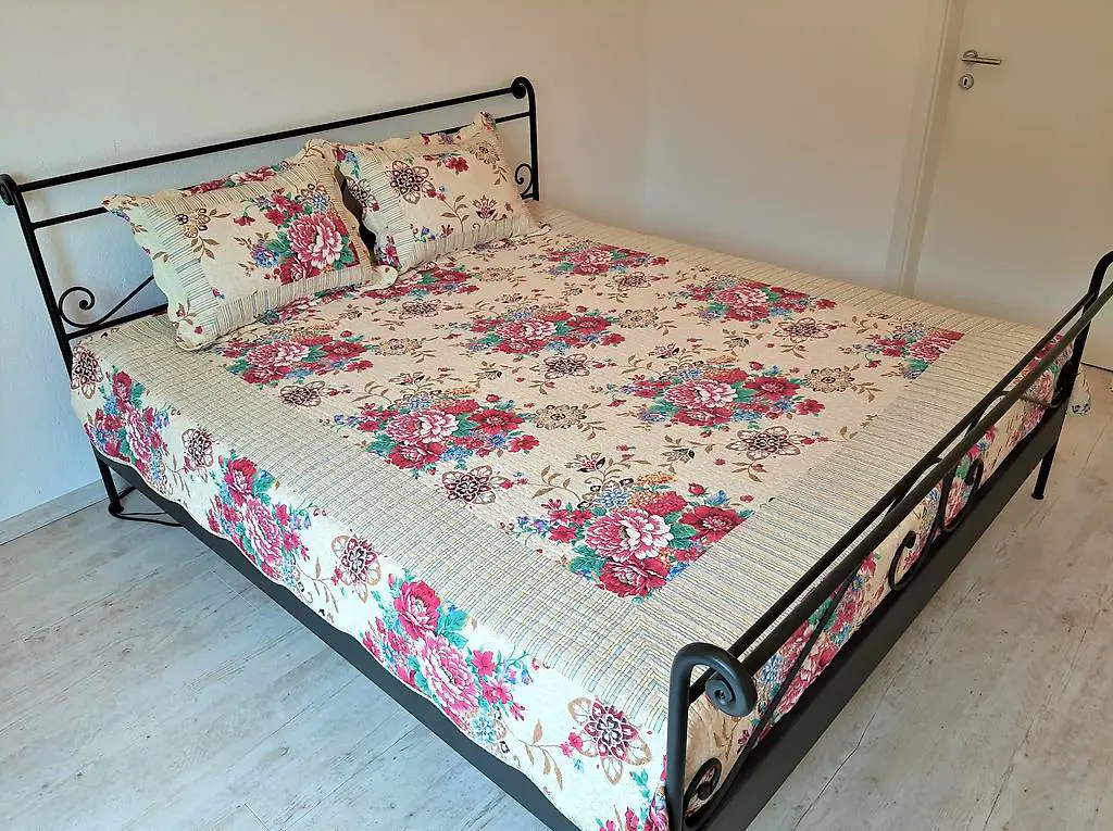 Tagesdecke und 2 Kissenbezüge (Blumen)