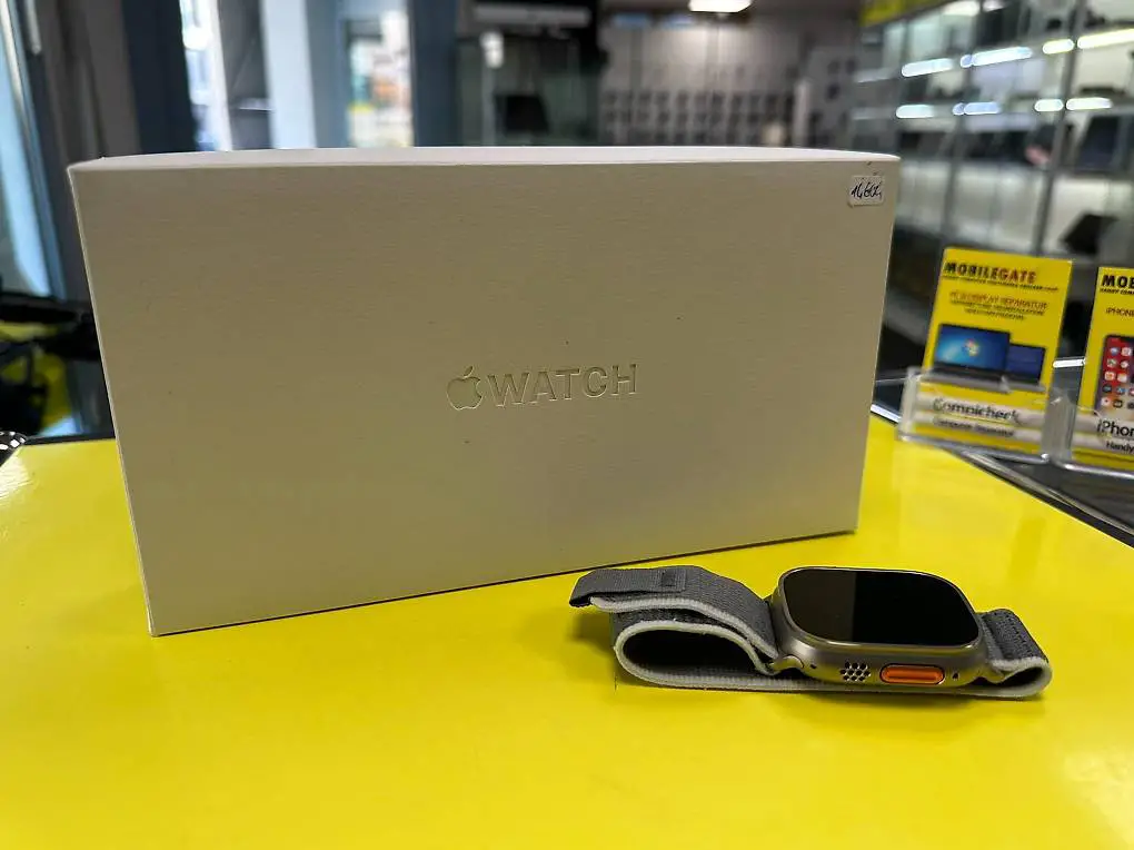 Apple Watch Ultra 2 Cellular, 49mm NaturTrail Loop