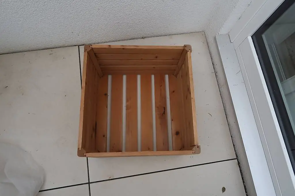 Holz-Box, 2 verschiedene grösse, gut erhalten