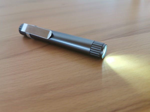 NEUE LED-Taschenlampe, Stift-Taschenlampe 9.95 cm ALU