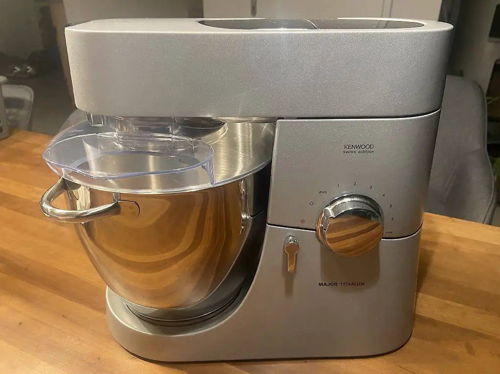 Kenwood Major Titanium Swiss edition