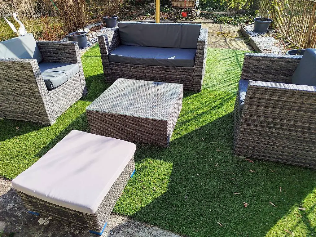 Polyrattan Lounge? Couch mit Sesseln & Tisch? Gut erhalten