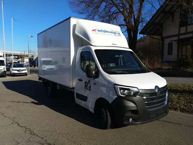 RENAULT / RENAULT TRUCKS, Master 165.35 L3, Kunststoffkoffer isoliert
