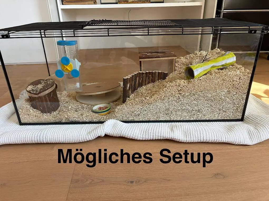 Schöner Hamsterkäfig mit vollständigem Zubehör