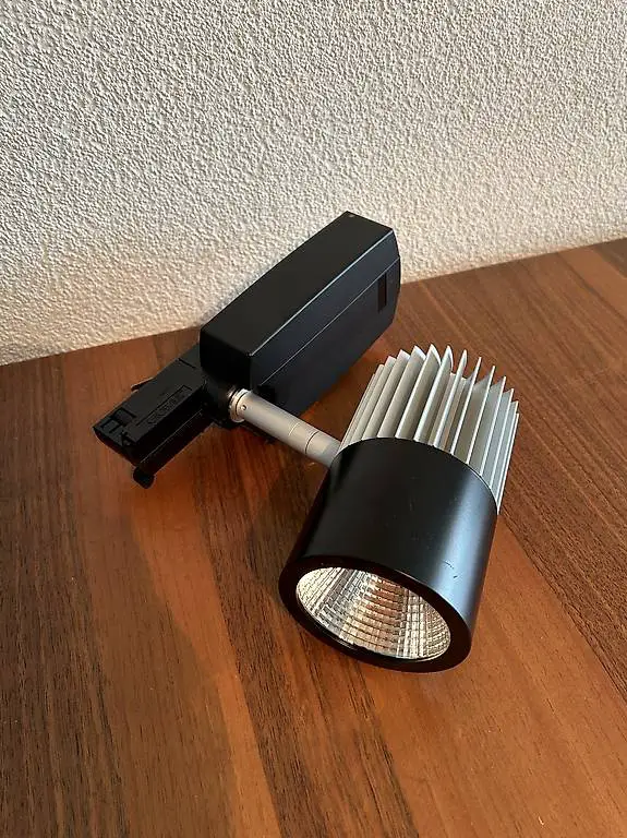 100 Stück Molto Luce LED Deckenlampen Spot