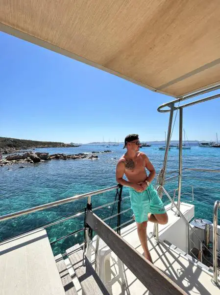 Un bel homme de 29 ans cherche un ami pour une relation occasion