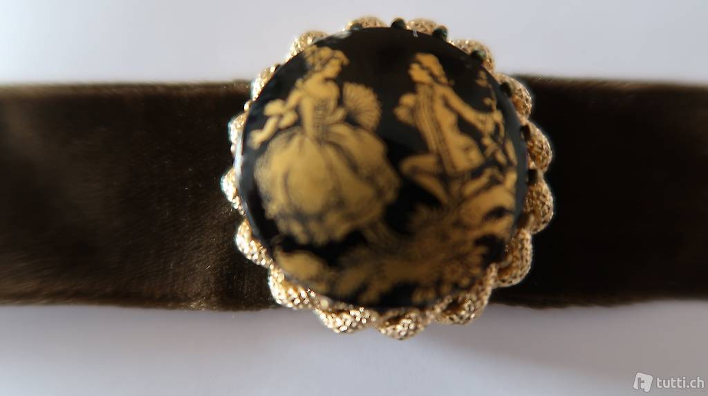  Sehr aussergewöhnlicher Halsschmuck im Biedermeier-Stil