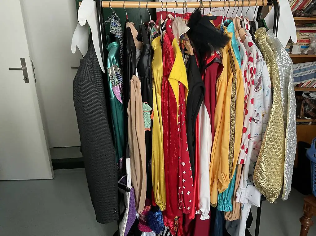 Fasnachtslarven und Kostüme