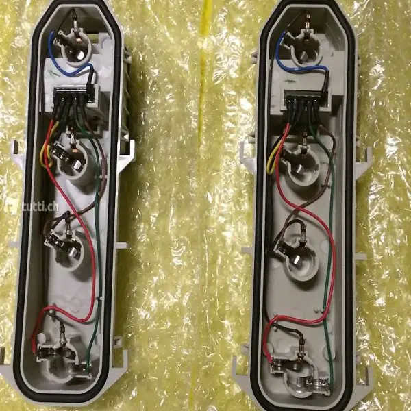  RENO CLIO, LAMPENTRÄGER RÜCKLICHT NEU