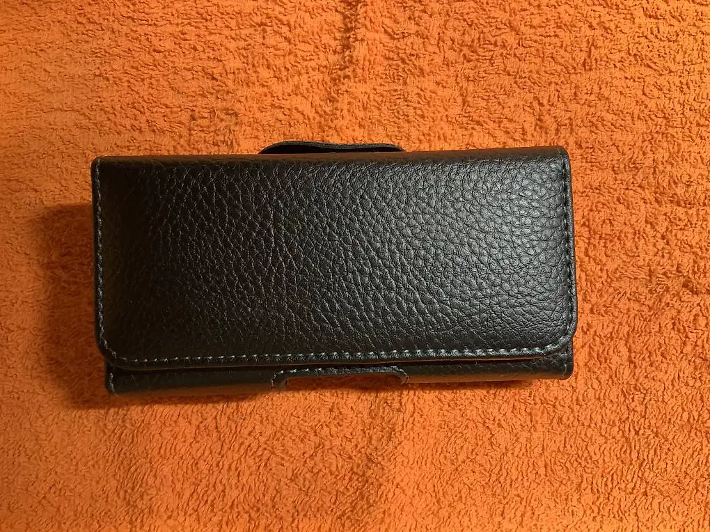 Handy Hülle mit Gurtclip