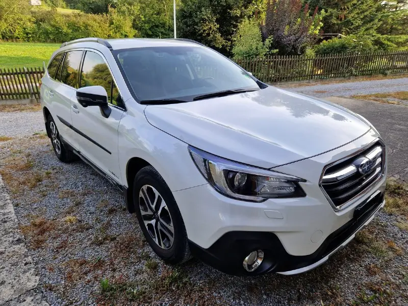 SUBARU Outback 2.5i Swiss