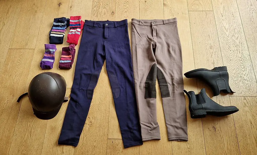 Reithose, Reitstiefel kurz 40 & 41, Reithelm Gr 152-158