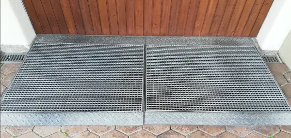 Befahrbarer Gitterrost günstig zu verkaufen