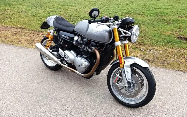triumph thruxton 1200 r