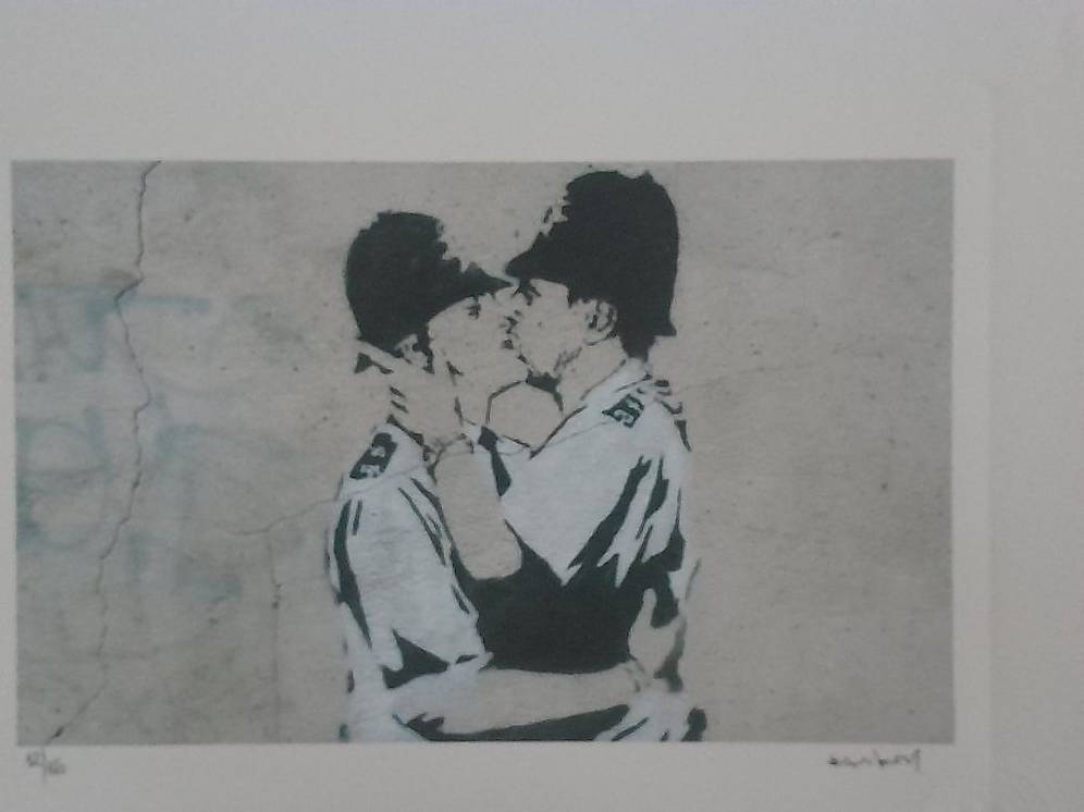 Banksy Kiss Policemen mit Zertifikat