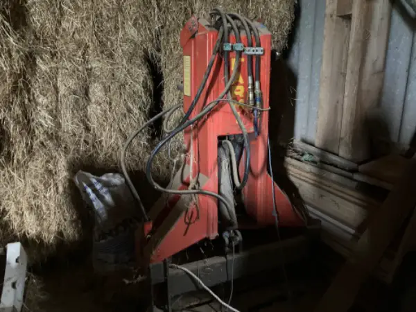 Farmi Lader mit Krokodielzange