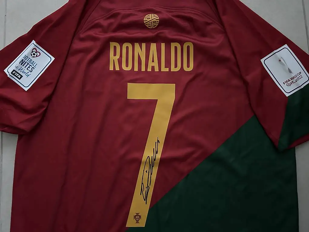 Cristiano Ronaldo Fussballtrikot Portugal signiert