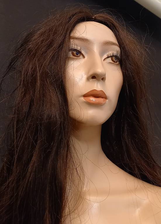 Schaufensterpuppe mit Perücke von Adel Rootstein