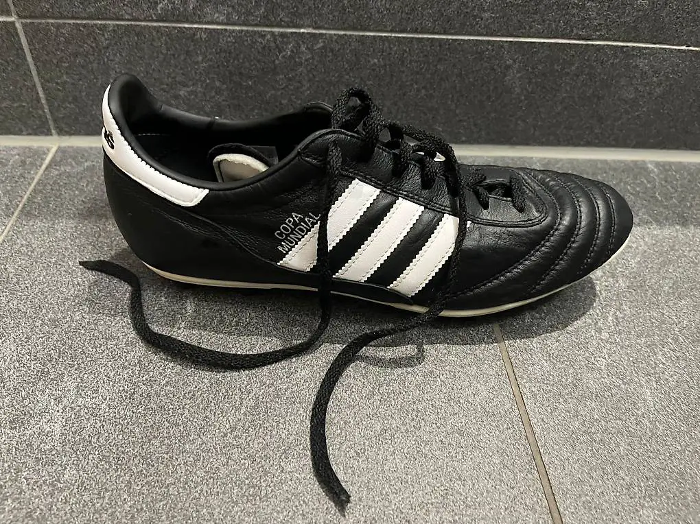 Fussballschuhe Grösse UK 9.5