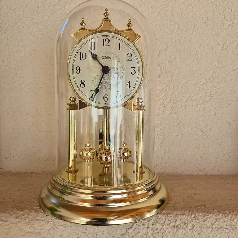 Haller Tischuhr klassisch, Jahresuhr