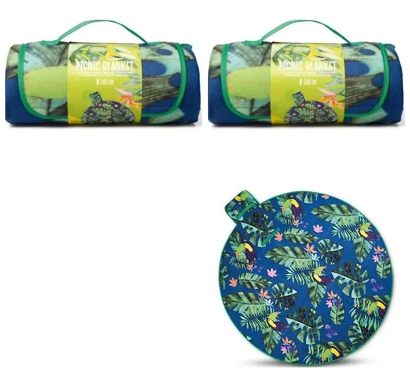 zwei neue Picknickdecken