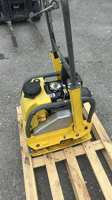 Wacker Rüttelplatte 100KG Reversierbar