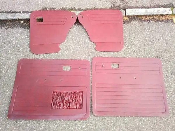 VW Käfer Türverkleidung Satz Rot.