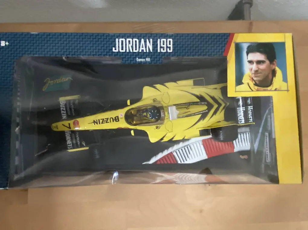 1/18 Hot Wheels Racing Damon Hill Jordan 199 Grand Prix 1999