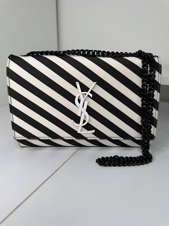 Saint Laurent Handtasche Kate Monogram Schwarz Weiss Stripe