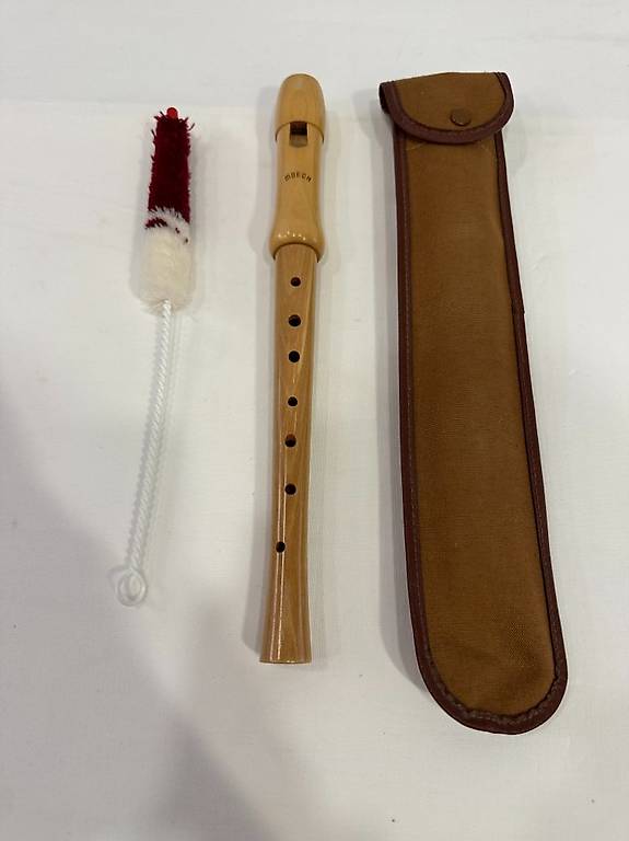 Blockflöte von Moeck aus Holz mit Reinigungsstab und Etui
