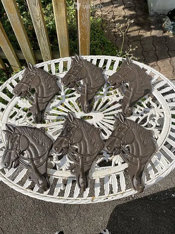 Wandhaken Pferdekopf Guss neu