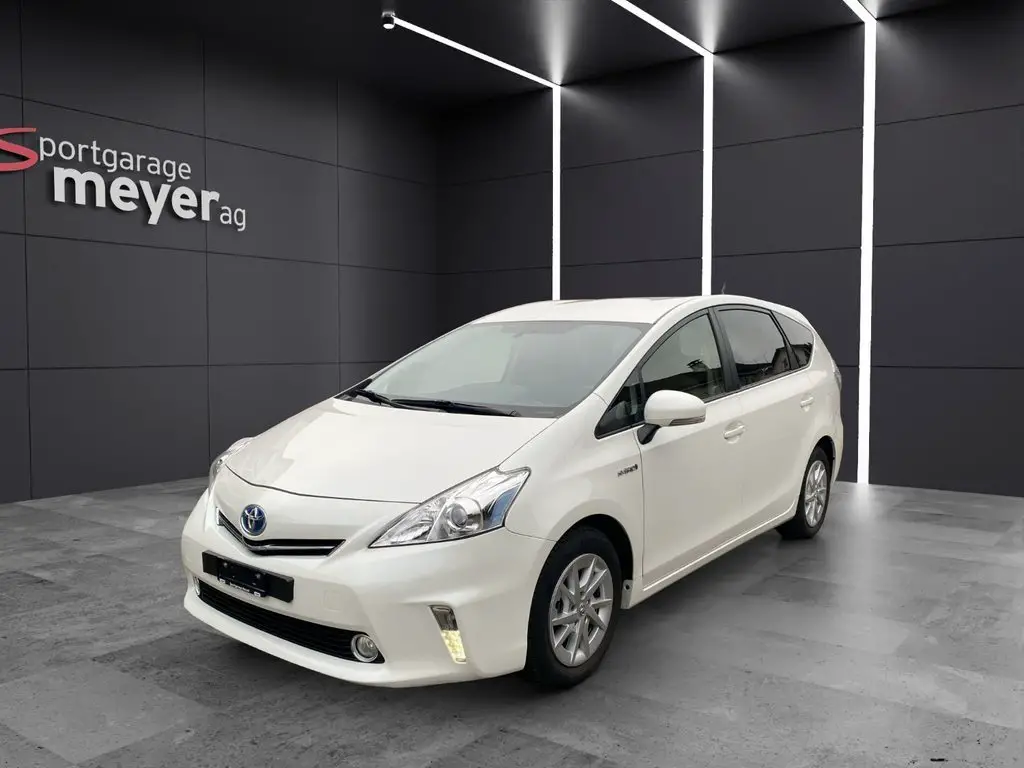 toyota prius+ wagon 1.8 vvti hsd sol