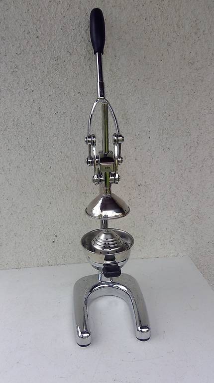 Zitruspresse CILIO - 4 Saugfüsse - gebraucht