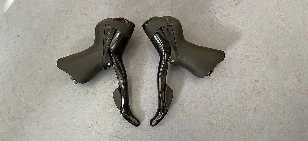 Shimano Sora 2x9 Bremsschalthebel neu