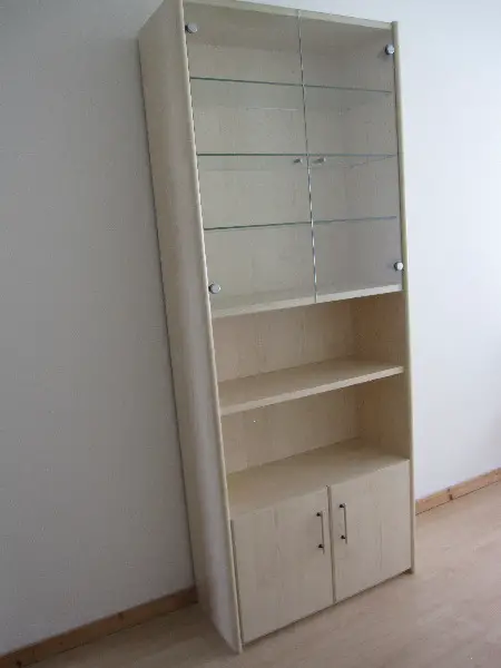 Vitrinenschrank, Holz-Glas-Kombination, beschichtet