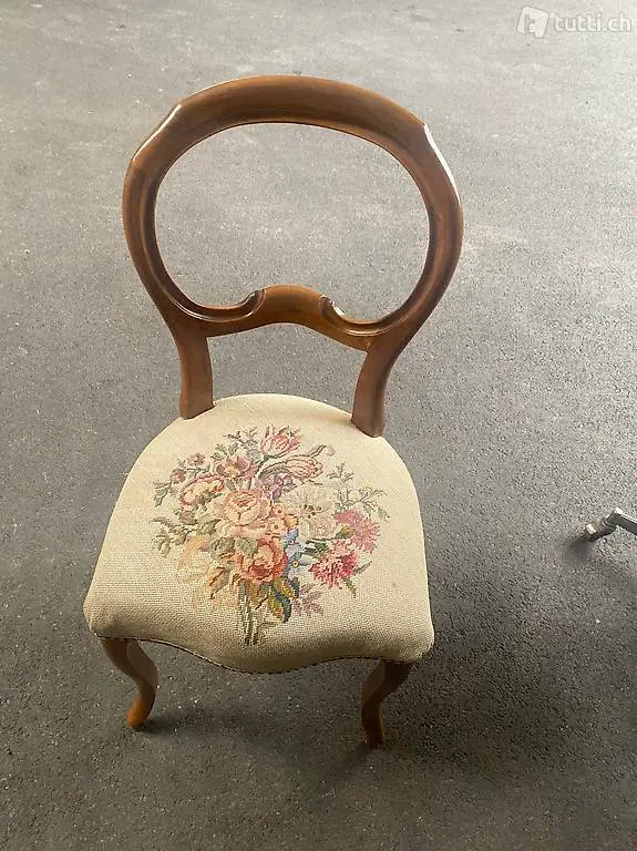 Schöner Alter Stuhl