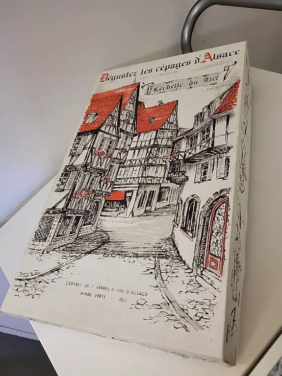 7 Weingläser in schöner Verpackung Vintage