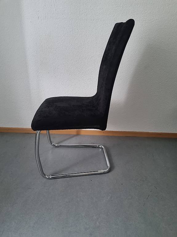 Zu verschenken: 6 Stühle