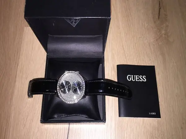 Neuwertige nicht mehr erhältliche GUESS Watch