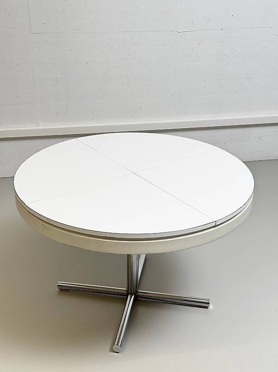 MidCentury runder Tisch mit innovativer Mechanik