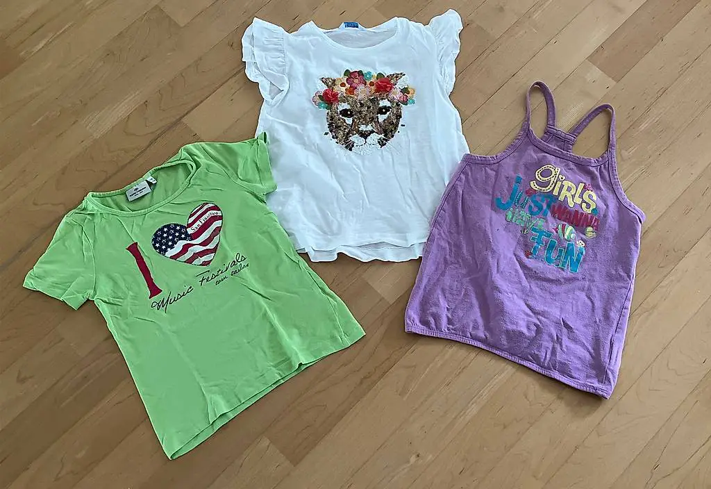 DIV T-Shirts Grösse 116/122