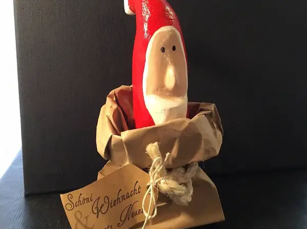 Samichlaus im Papiersack