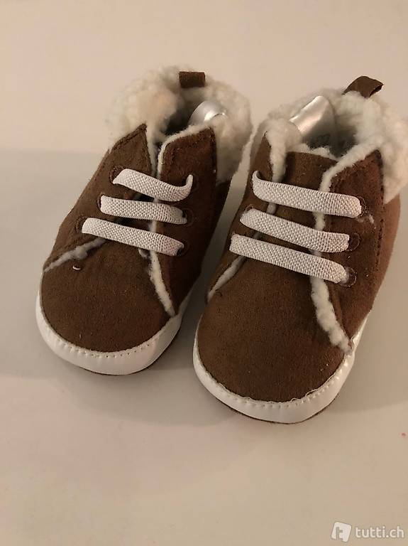 Babyschuhe Grösse 19/20 NEU