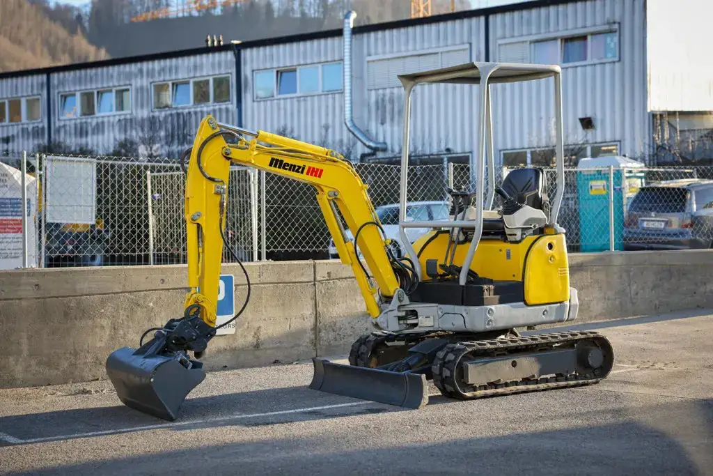 Mini pelle MENZI IHI Kubota 1.6T - E.14.25