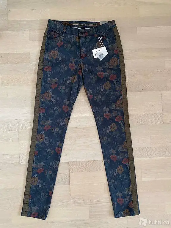 Edle leichte Damen Hose von NILE, Gr. S, neu.