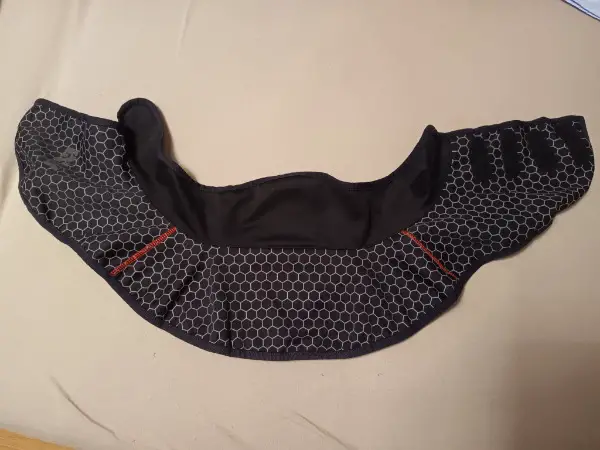 Kragen / Halskrause IXS